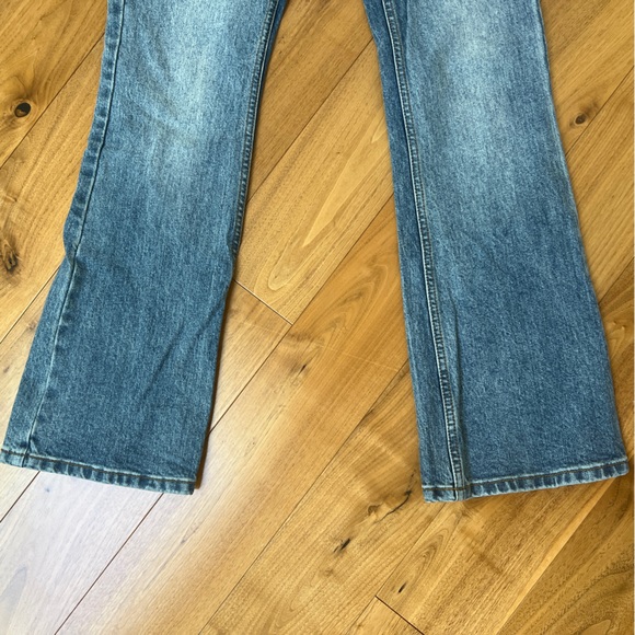 Brandy Melville Quinn Jeans - Picture 7 of 12